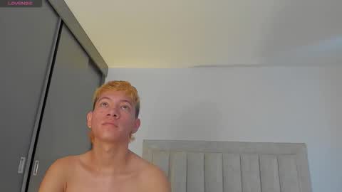 Juliiiiian online show from November 14, 12:59 pm