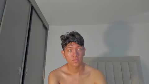 Juliiiiian online show from July 5, 11:17 am
