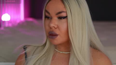 Snapshot of iamlila chatting on January 8, 10:15 am Lila online show from January 8, 10:15 am