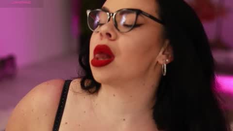 Snapshot of iamlila chatting on November 9, 4:27 pm Lila online show from November 9, 4:27 pm