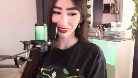 Snapshot of iammelody_ chatting on November 5, 5:07 am Mel online show from November 5, 5:07 am