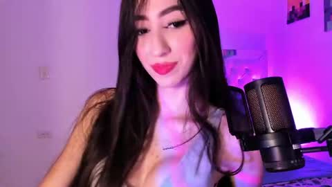Mel  online show from June 25, 2:22 am