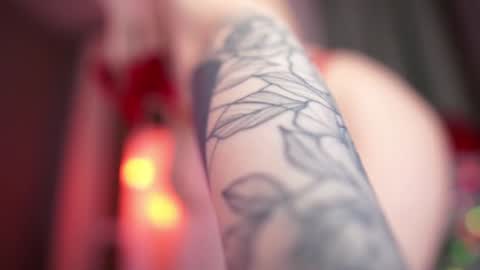 Snapshot of iamninamint chatting on December 23, 4:50 pm Nina online show from December 23, 4:50 pm