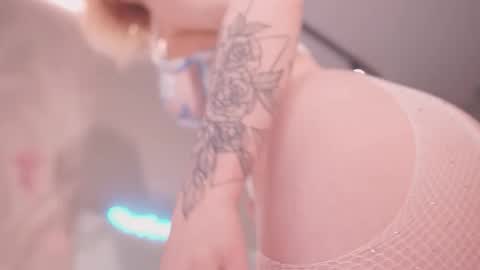 Snapshot of iamninamint chatting on September 30, 6:02 pm Nina online show from September 30, 6:02 pm