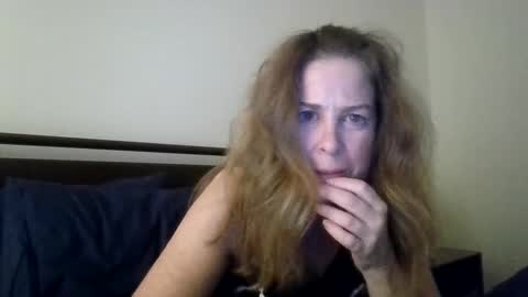 Snapshot of iampoppyy chatting on November 11, 2:11 am iampoppyy online show from November 11, 2:11 am