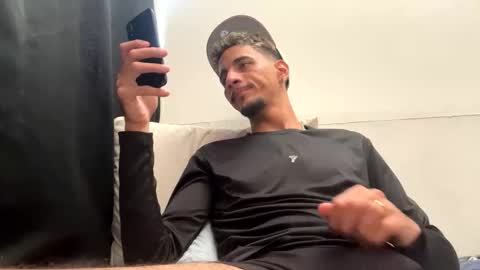 Snapshot of iamsazon chatting on November 4, 8:41 pm IAmSazon online show from November 4, 8:41 pm