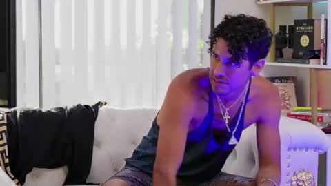 IAmTHExperience online show from June 24, 11:15 pm