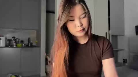 iamyuki_ online show from June 27, 2:16 am