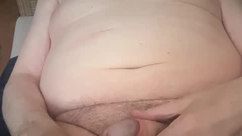 Snapshot of ian53a chatting on July 7, 9:24 am ian53a - mature UK man for same online show from July 7, 9:24 am