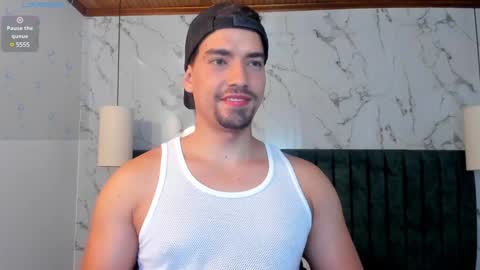 Snapshot of ian_davis chatting on January 27, 11:54 pm Ian Davis online show from January 27, 11:54 pm