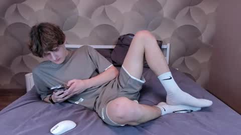 Ian Flor online show from February 5, 3:16 pm