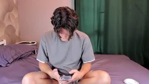 Snapshot of ian_flor chatting on July 5, 10:44 am Ian Flor online show from July 5, 10:44 am