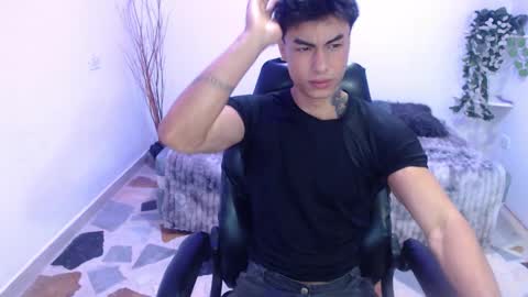 Ian  online show from February 17, 11:40 am