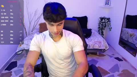 Ian  online show from May 28, 4:04 pm