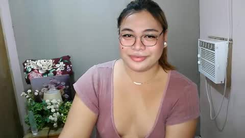 Snapshot of iana_whorexxx chatting on February 1, 6:32 am iana online show from February 1, 6:32 am