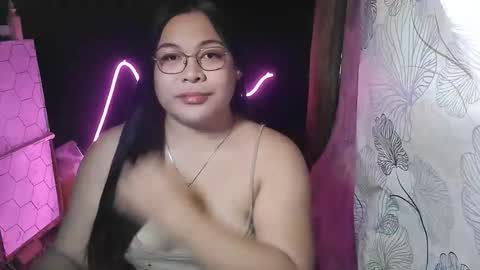 iana online show from April 4, 7:17 am