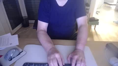 iandy12 online show from September 21, 9:27 pm