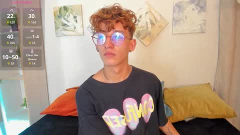 Snapshot of iangel_ chatting on November 9, 4:33 am ian online show from November 9, 4:33 am