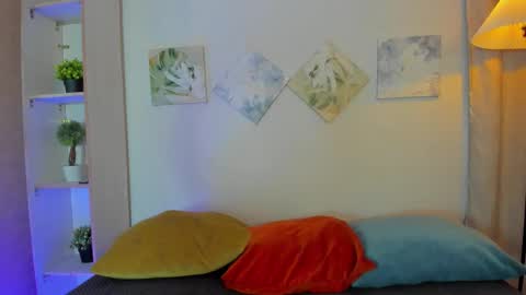 Snapshot of iangel_ chatting on December 3, 3:14 am ian online show from December 3, 3:14 am