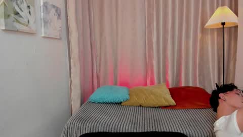 ian  online show from February 18, 3:57 am