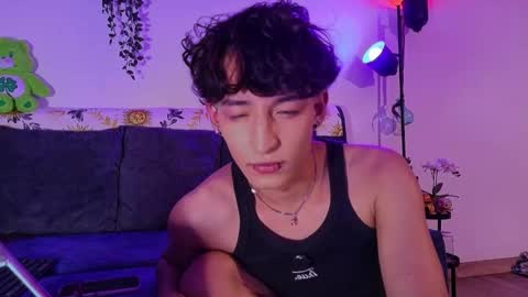 ian  online show from March 18, 1:42 am