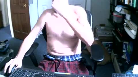 Snapshot of ianh123mb chatting on April 6, 1:01 pm ianh123mb online show from April 6, 1:01 pm