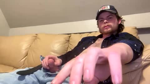 Snapshot of ianrobbins6 chatting on March 10, 7:13 am ianrobbins6 online show from March 10, 7:13 am