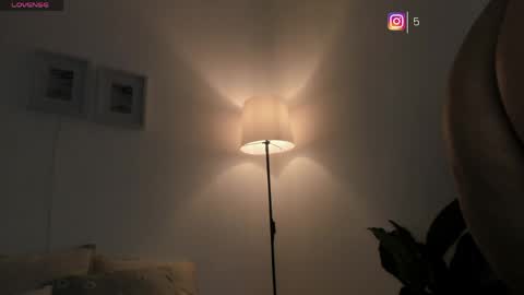Snapshot of iara_martinez chatting on April 15, 12:01 pm I A R A online show from April 15, 12:01 pm