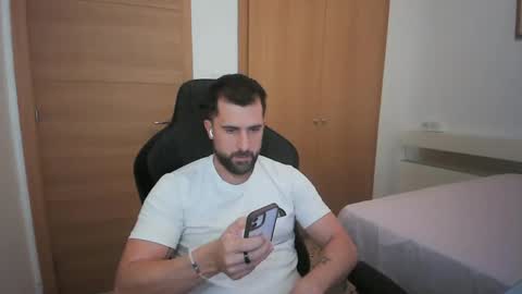 iberian_macho online show from October 23, 3:11 pm