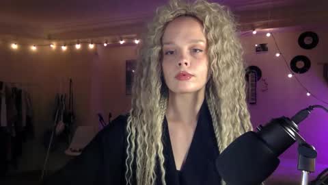 Nina online show from January 12, 11:43 pm