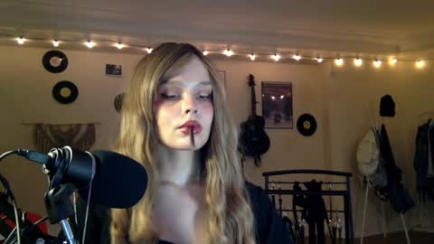 Nina online show from February 14, 11:56 pm