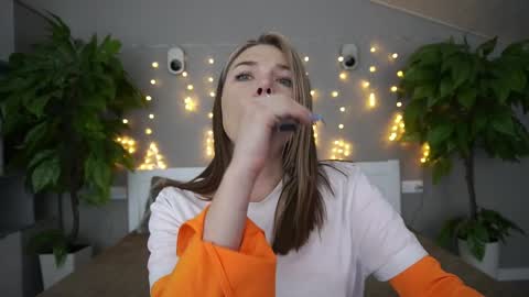 Danielle online show from January 7, 2:19 pm