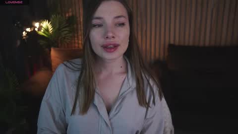 Danielle online show from March 3, 2:01 pm