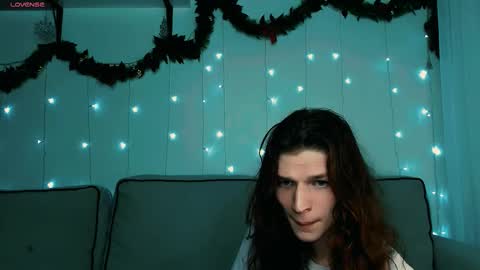 Snapshot of iceseeker2 chatting on December 21, 1:07 pm Mike online show from December 21, 1:07 pm