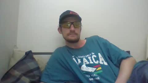 Snapshot of icetwerller chatting on April 3, 3:10 pm icetwerller online show from April 3, 3:10 pm