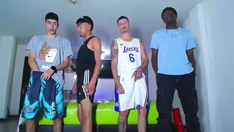 Snapshot of icevermilk chatting on September 26, 1:15 pm THOMAS AND DAMIAND online show from September 26, 1:15 pm