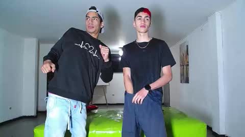 Snapshot of icevermilk chatting on October 16, 1:12 pm THOMAS AND DAMIAND online show from October 16, 1:12 pm