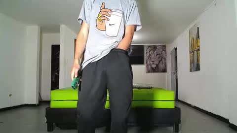 Snapshot of icevermilk chatting on October 19, 12:39 pm THOMAS AND DAMIAND online show from October 19, 12:39 pm