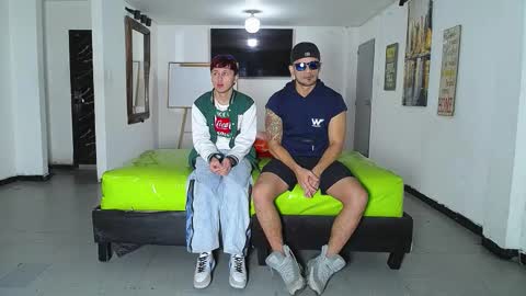 Snapshot of icevermilk chatting on November 25, 12:16 pm THOMAS AND DAMIAND online show from November 25, 12:16 pm