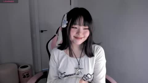 Hitomi   online show from November 26, 8:32 pm