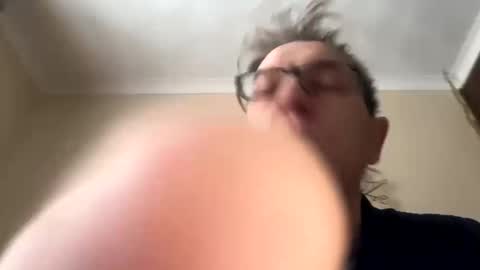 Snapshot of icums4u chatting on December 15, 9:56 am icums4u online show from December 15, 9:56 am