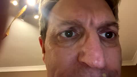 Snapshot of icums4u chatting on December 23, 3:23 pm icums4u online show from December 23, 3:23 pm