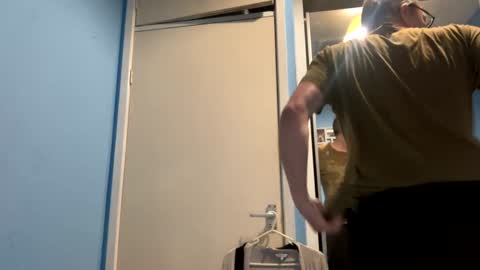 Snapshot of icums4u chatting on January 6, 3:08 pm icums4u online show from January 6, 3:08 pm