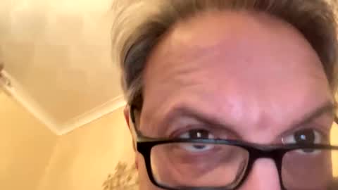 Snapshot of icums4u chatting on January 27, 4:33 pm icums4u online show from January 27, 4:33 pm