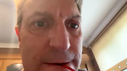 Snapshot of icums4u chatting on October 9, 1:42 pm icums4u online show from October 9, 1:42 pm