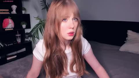 Snapshot of icyhoneybite chatting on November 14, 10:03 am Jane online show from November 14, 10:03 am