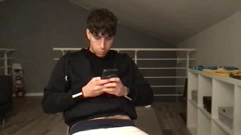 icyninesix online show from December 26, 6:01 pm