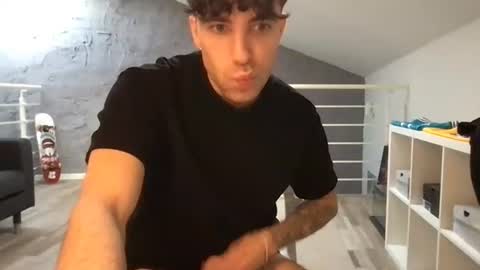 icyninesix online show from January 17, 8:24 am