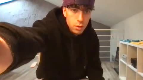 icyninesix online show from January 26, 3:58 pm