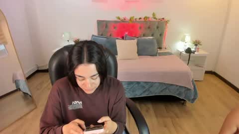 Icy online show from June 13, 12:03 pm
